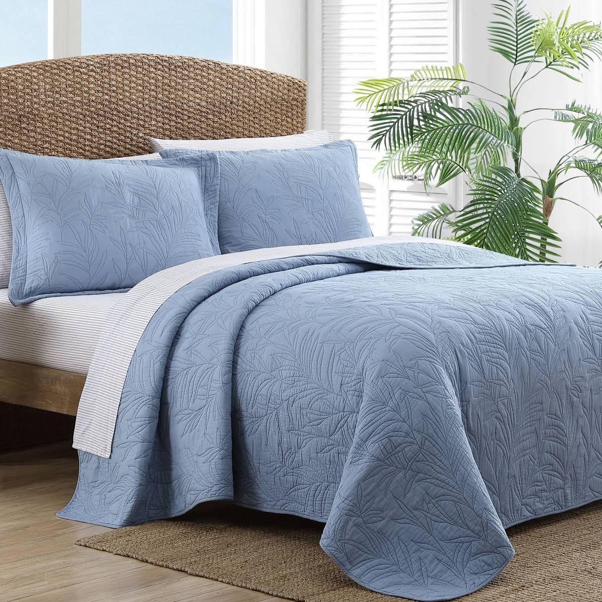 Ocean Blue Full-Queen Quilt D8626