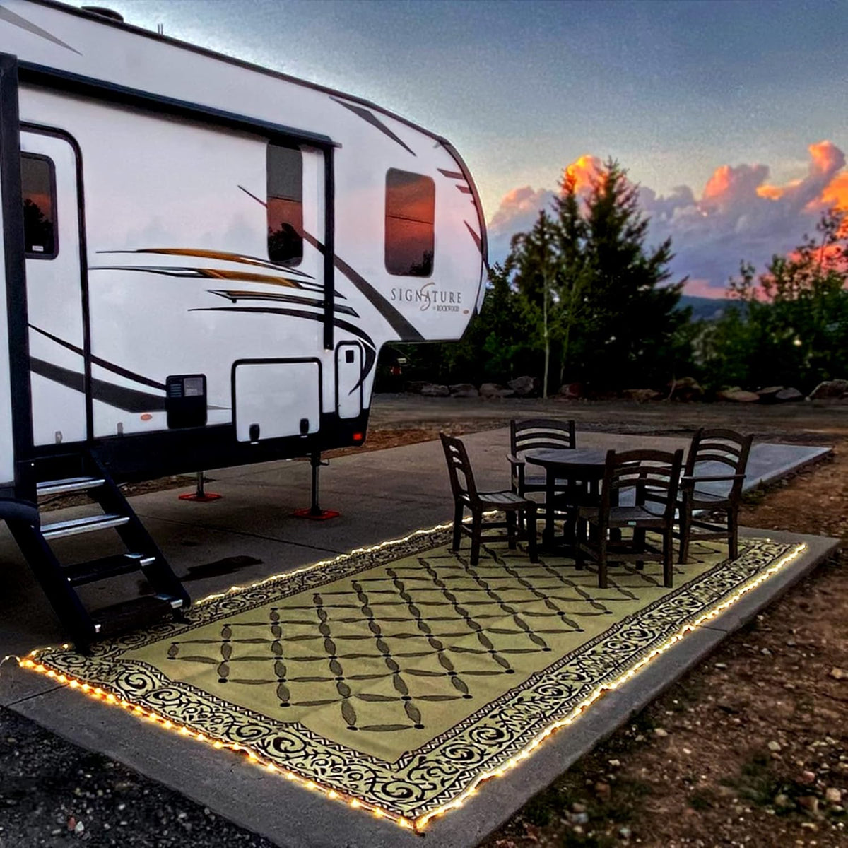 Brown Beige 8-Feet x 11-Feet Reversible Outdoor Mat I1223