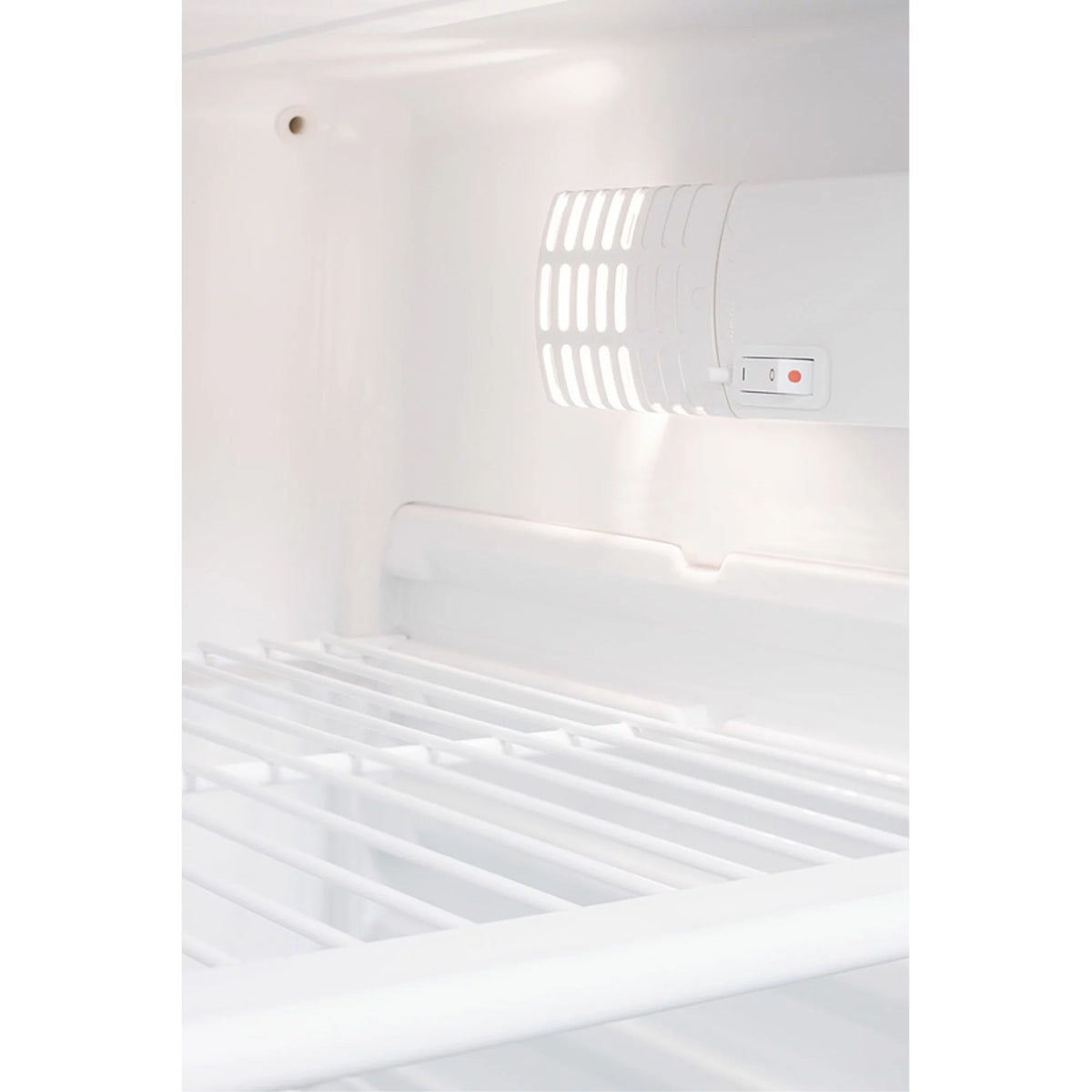24" Wide Auto Defrost Commercial All-Refrigerator with Lock Y3364