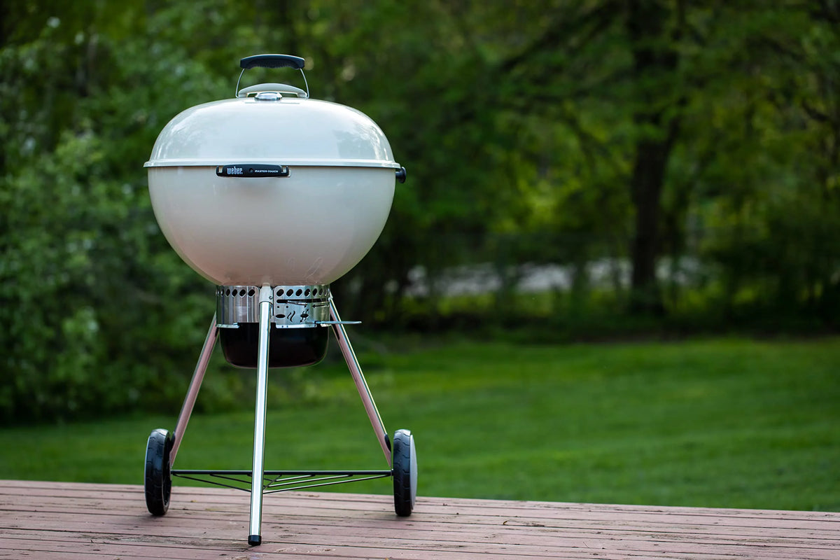 22 in. Charcoal Grill R319