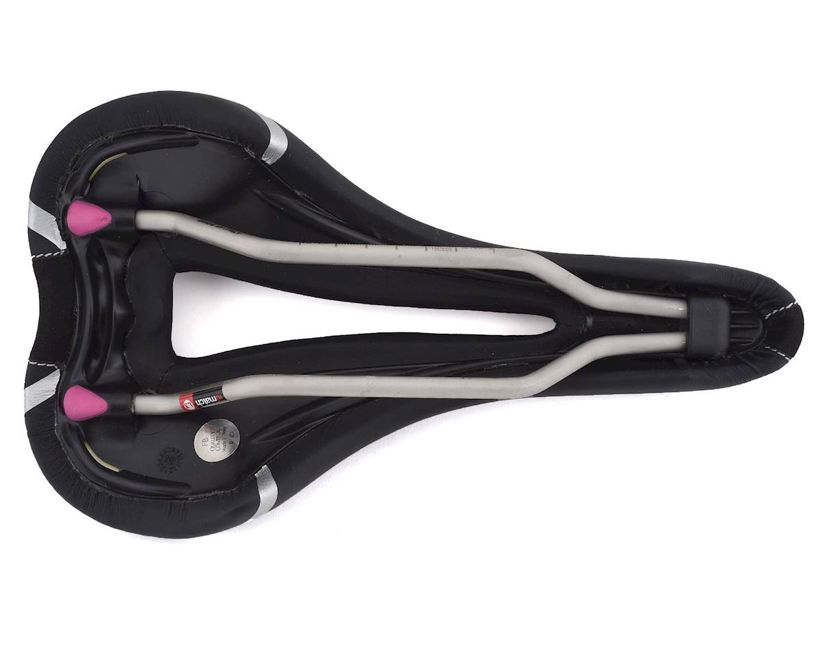 Black Gel Superflow Saddle K939