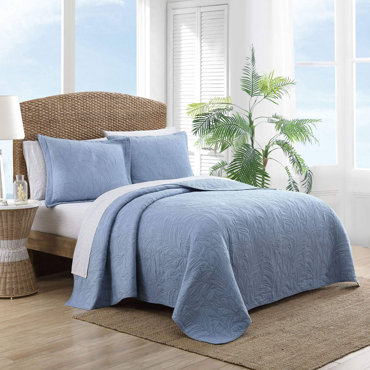Ocean Blue Full-Queen Quilt D8626
