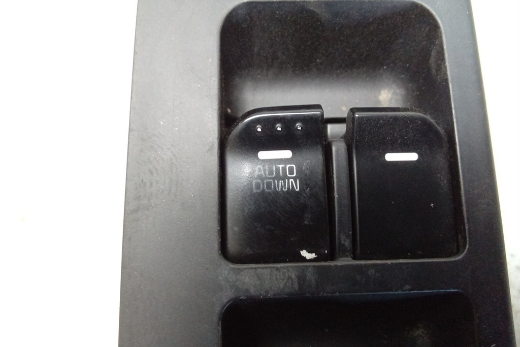 16 Kia Soul Drivers Master Door Lock and Window Switch C265971