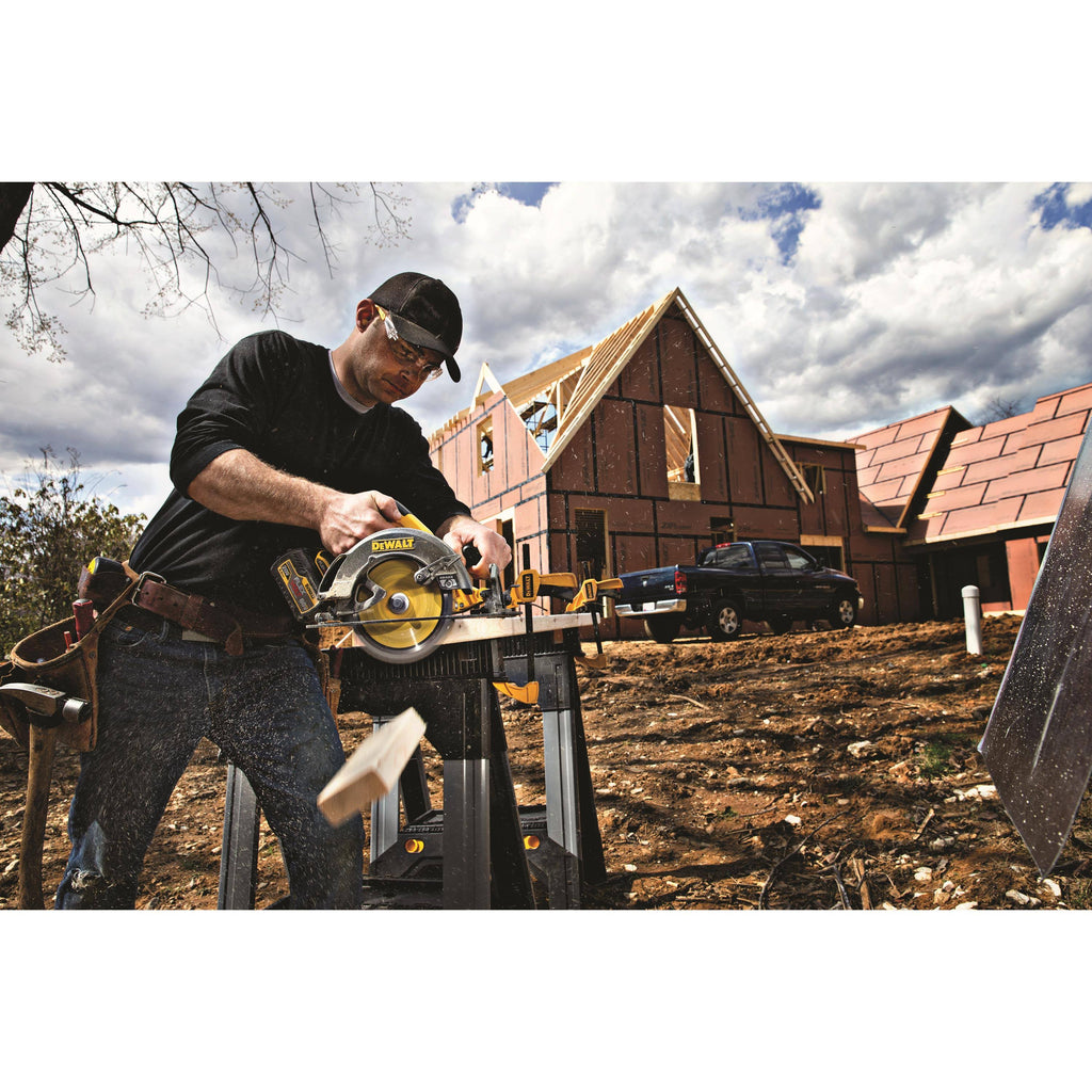 Cordless 7-1/4 in. Circular Saw J36700