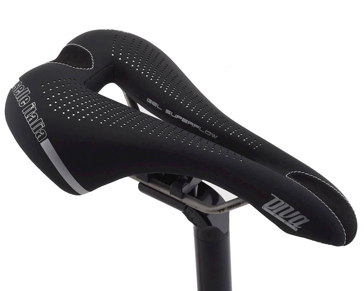 Black Gel Superflow Saddle K939