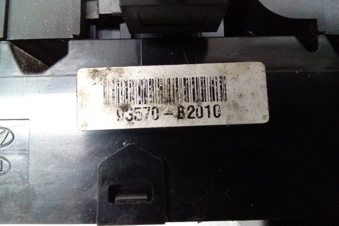 16 Kia Soul Drivers Master Door Lock and Window Switch C265971