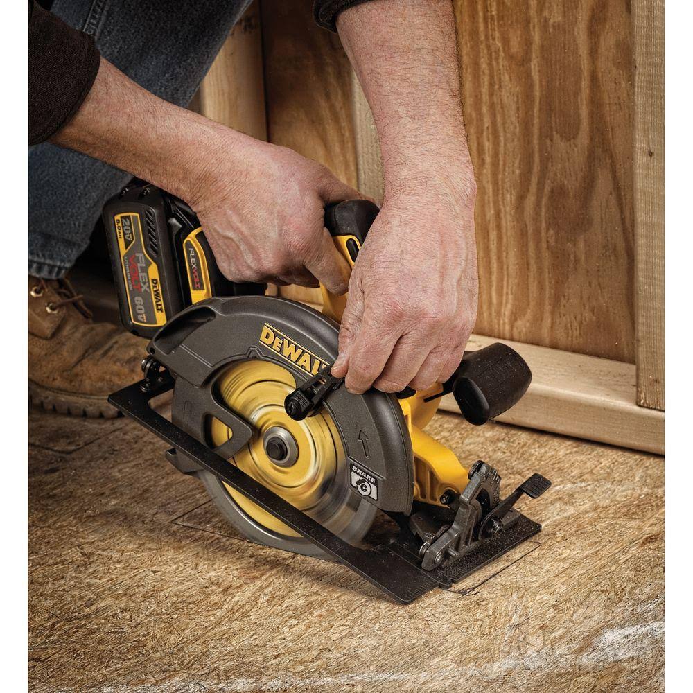 Cordless 7-1/4 in. Circular Saw J36700